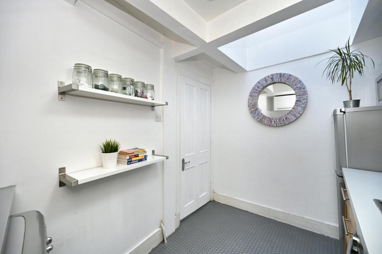 Soho, Piccadilly & Chinatown - Two Bedroom & Two Double Beds Apartment 伦敦 外观 照片
