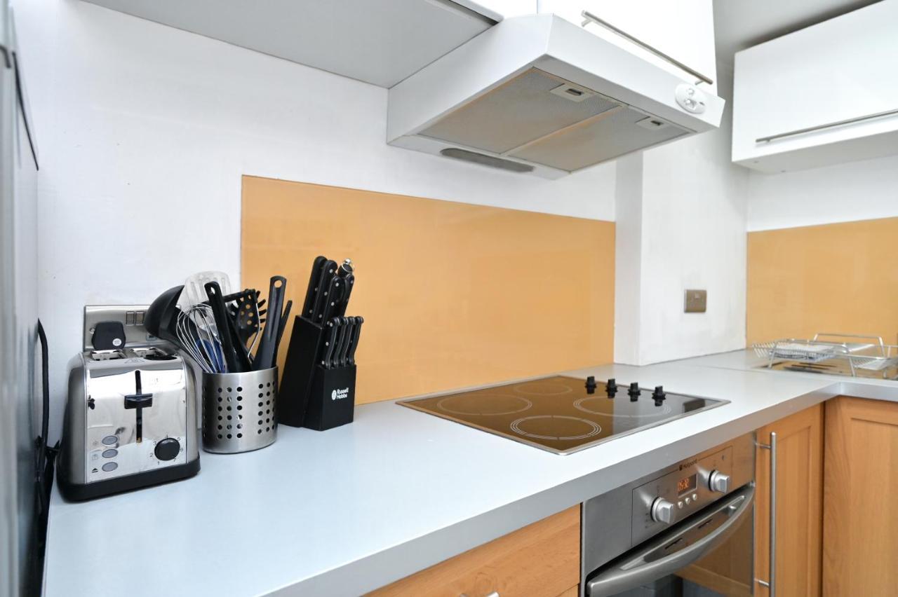 Soho, Piccadilly & Chinatown - Two Bedroom & Two Double Beds Apartment 伦敦 外观 照片